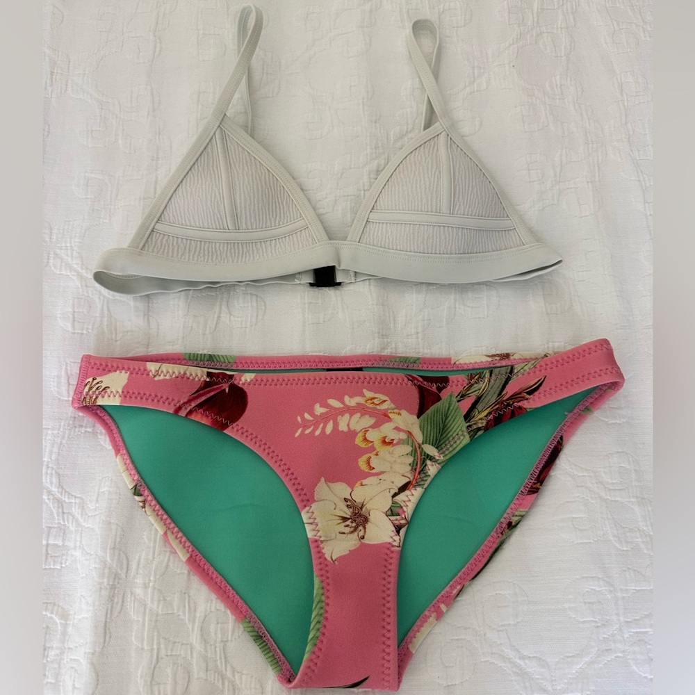 Triangl Bikini Set